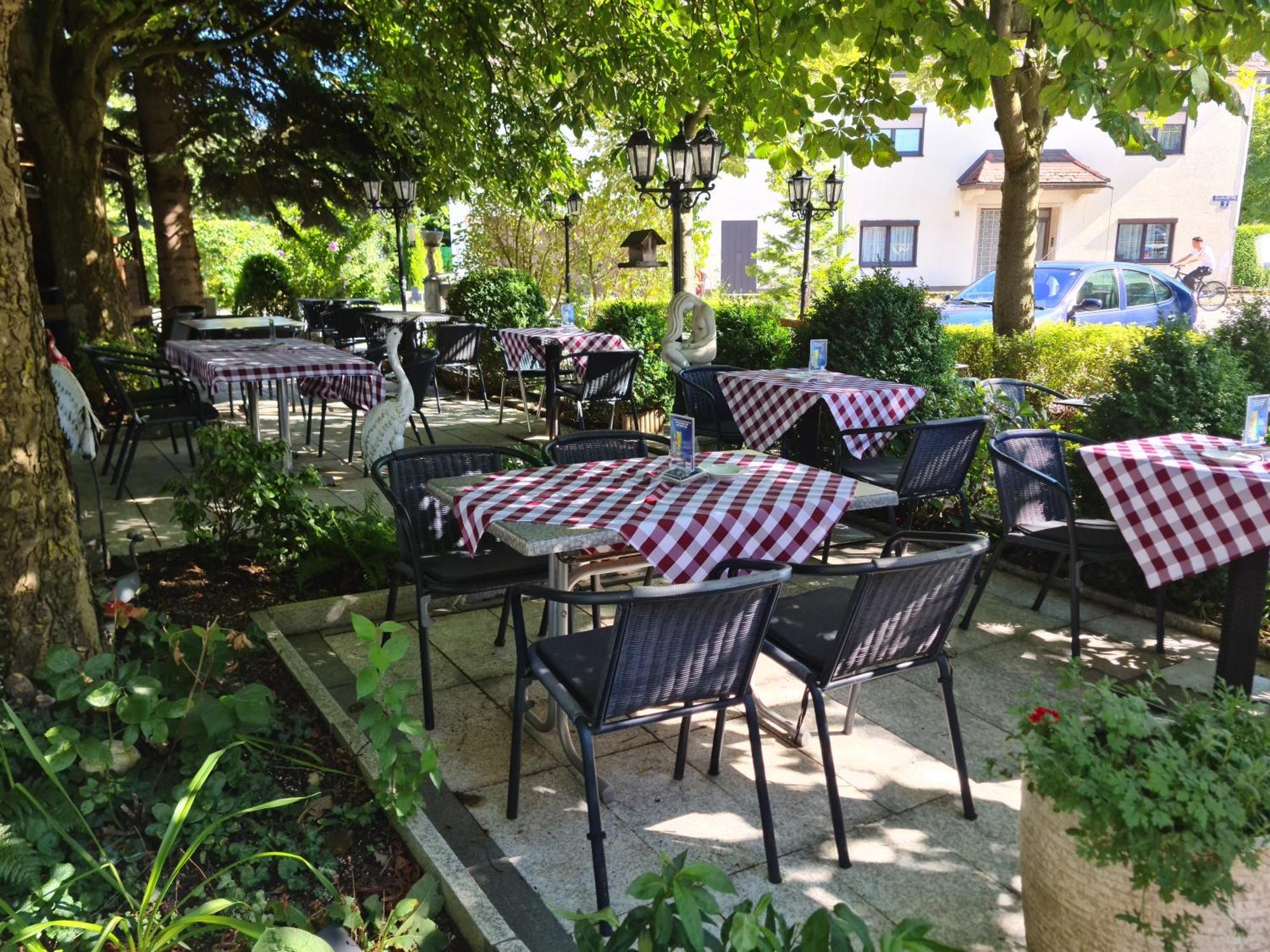 Hoeckner Plaza Hotel Attnang-Puchheim Exterior photo