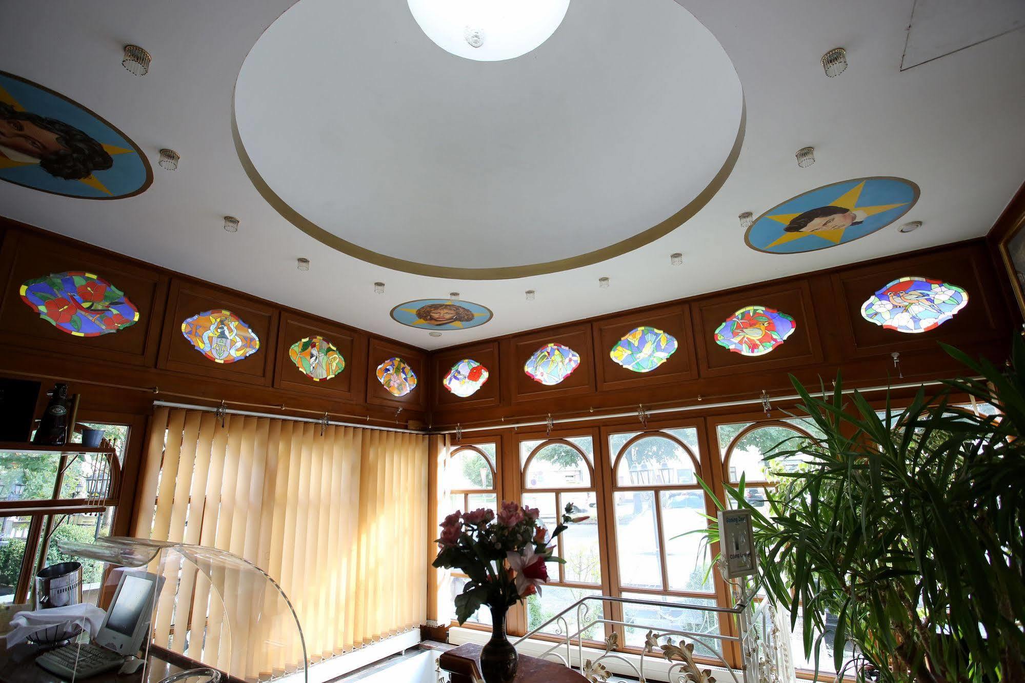 Hoeckner Plaza Hotel Attnang-Puchheim Exterior photo